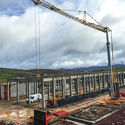 Turmdrehkran Untendreher Potain Hup 32-27 Action