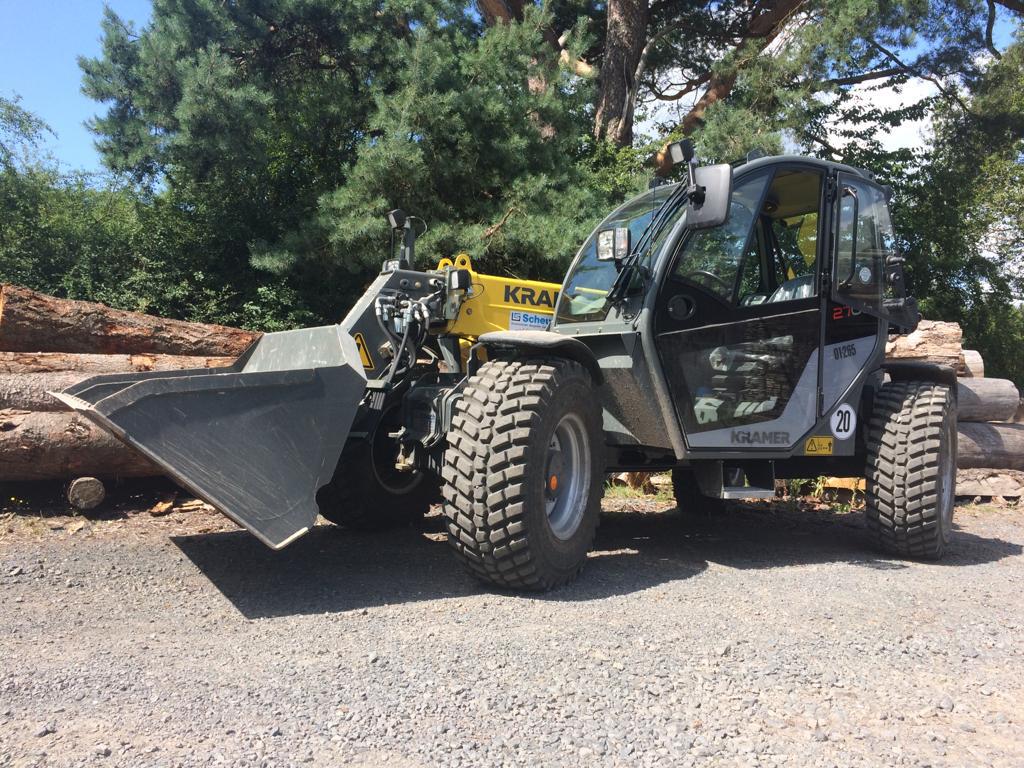 Übergabe Teleskoplader Kramer 2706 an Degenfelder Holzwelt aus Schlüchtern