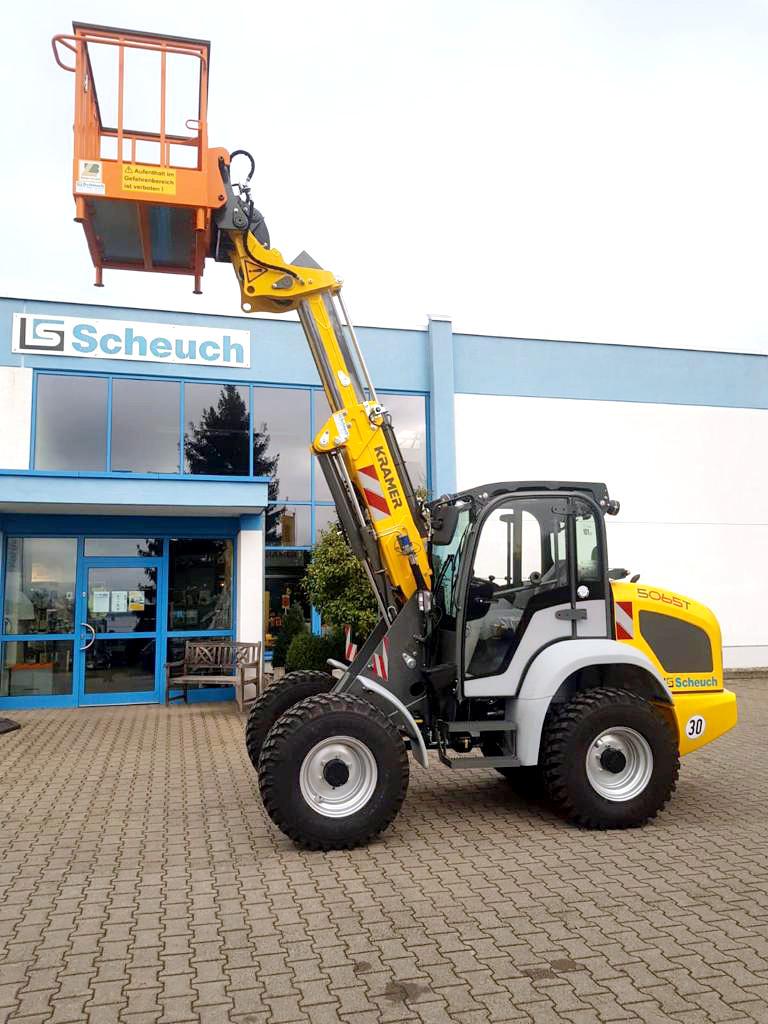 Teleskopradler Kramer 5065T mit Arbeitsplattform für die Gemeinde Ebersburg