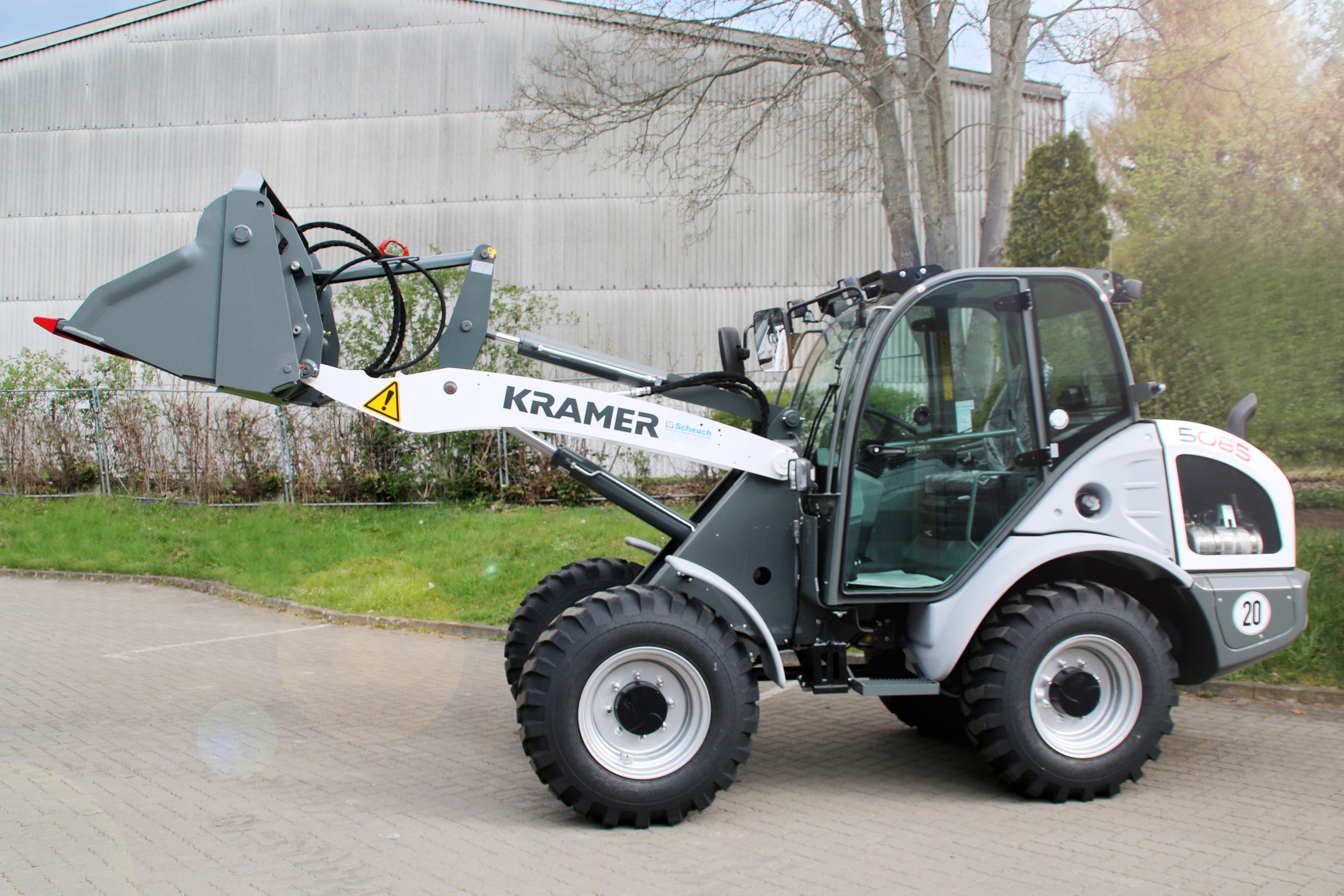 Radlader Kramer 5085 Weiß für Könnecke Begrünungen aus Niestetal