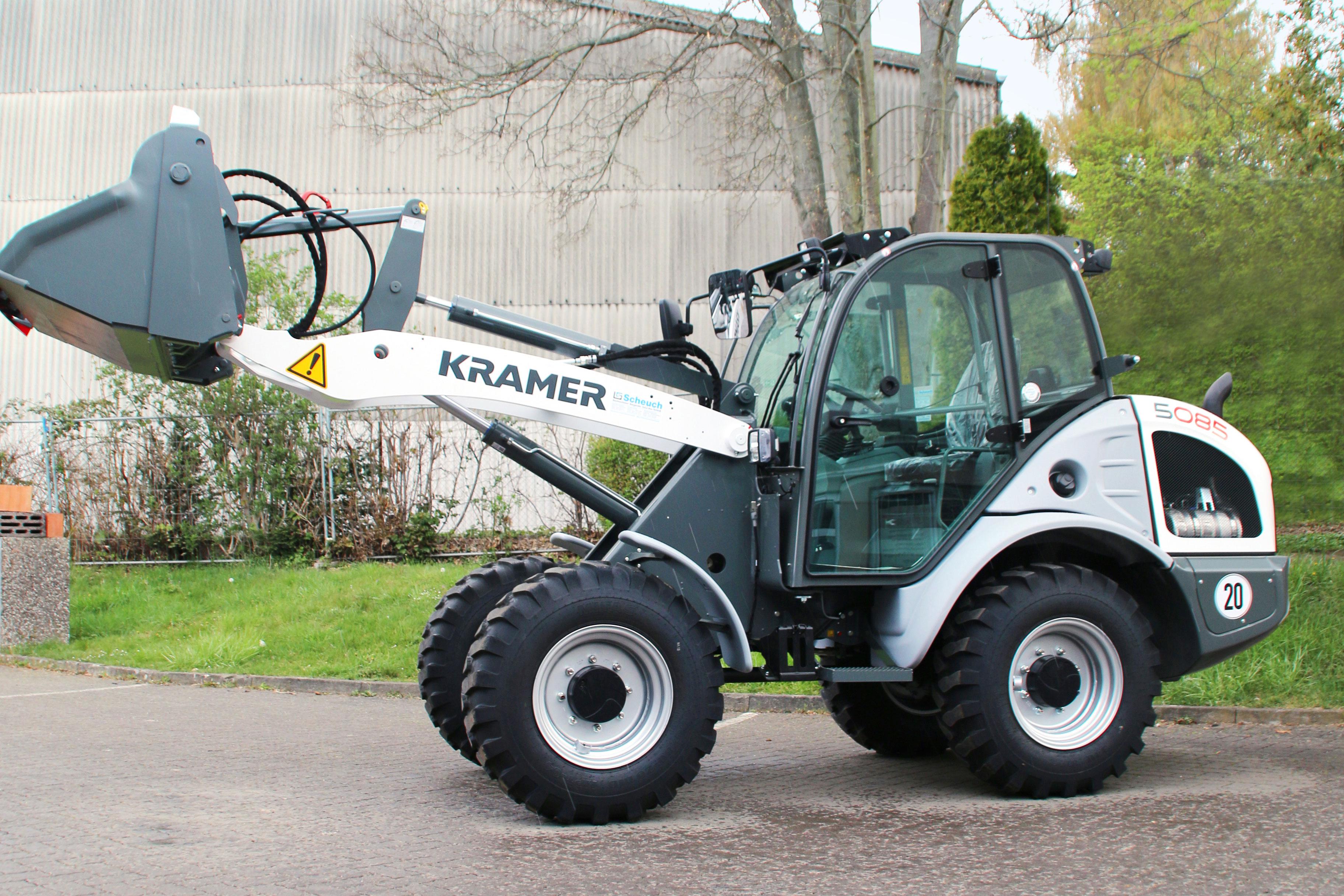 Radlader Kramer 5085 Weiß für Könnecke Begrünungen aus Niestetal