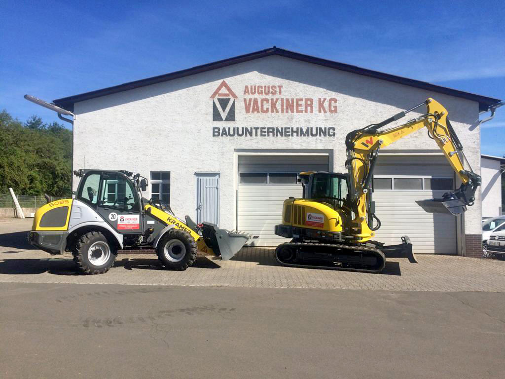 Übergabe Radlader Kramer 5085 und Kettenbagger Wacker Neuson ET90 an Vackiner Bauunternehmung aus Gemünden Wohra