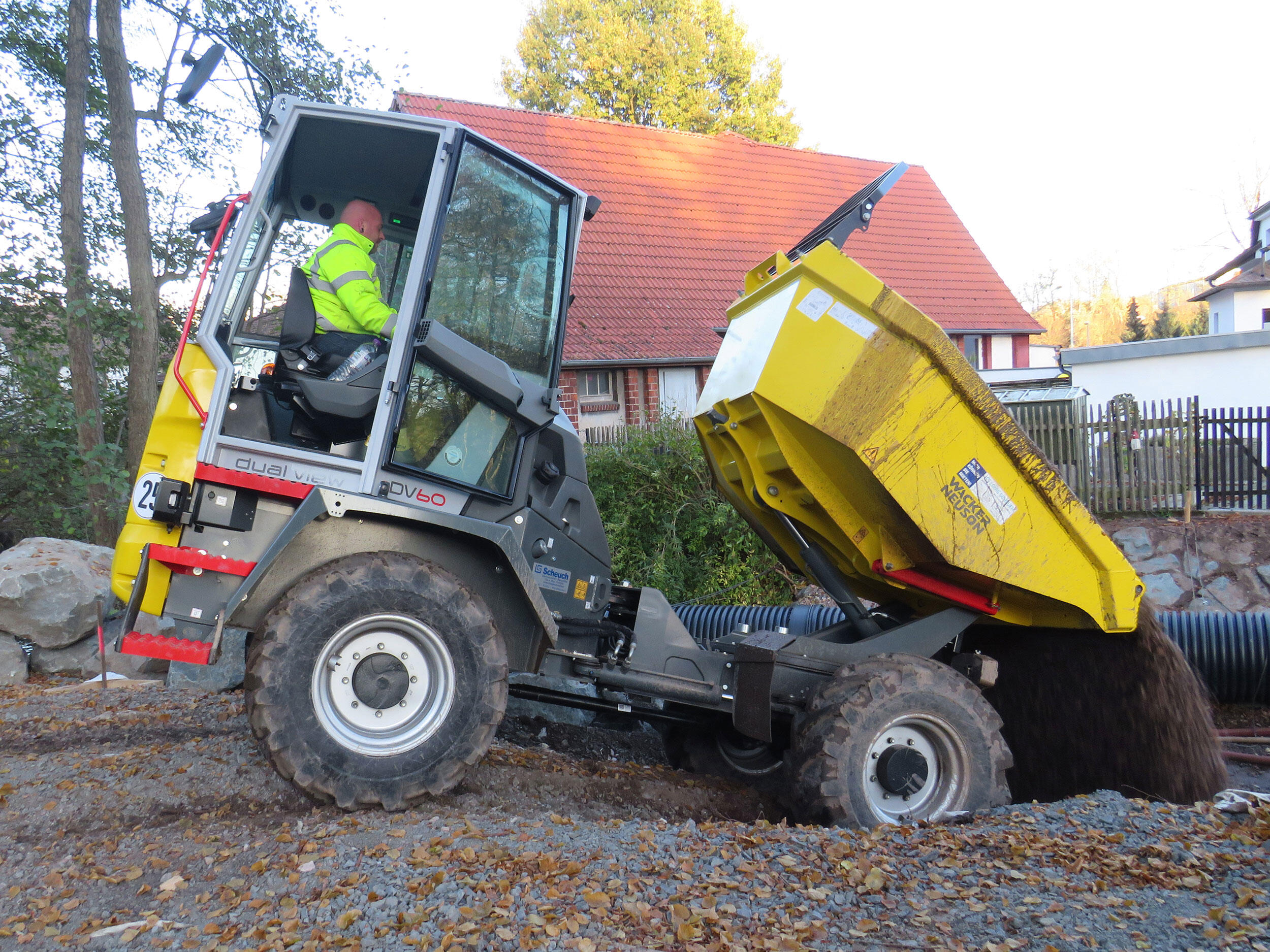 Wacker Neuson Dual View Raddumper DV60 im Einsatz bei Henkel-Bau in Vacha