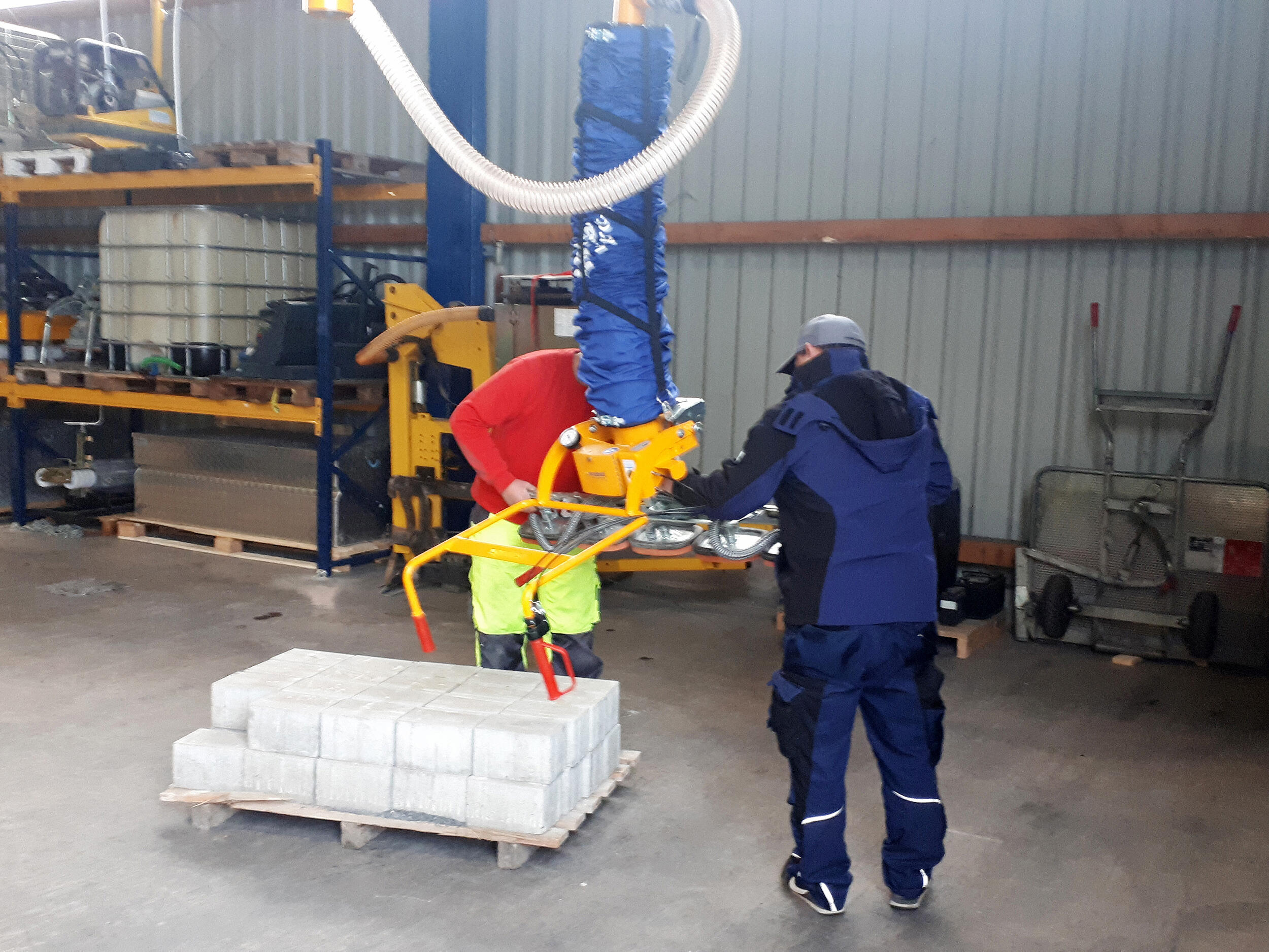 Übergabe des Probst Verlegetransporter Transmobil TM 150 an Andreas Hessland aus Wingerode