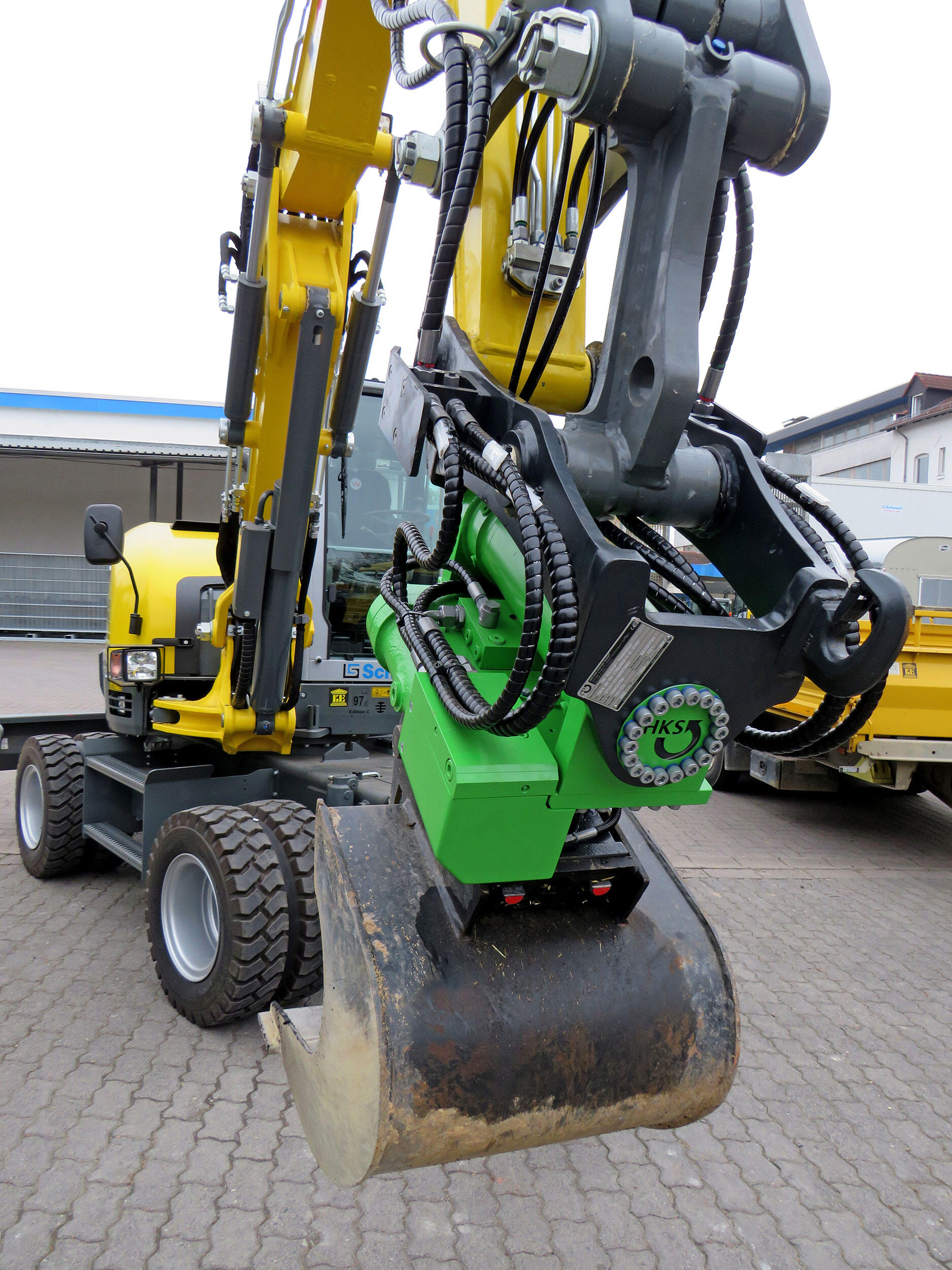 Übergabe eines Mobilbaggers Wacker Neuson EW65 an Konrad Emmeluth GmbH & Co. KG aus Kassel - 1478
