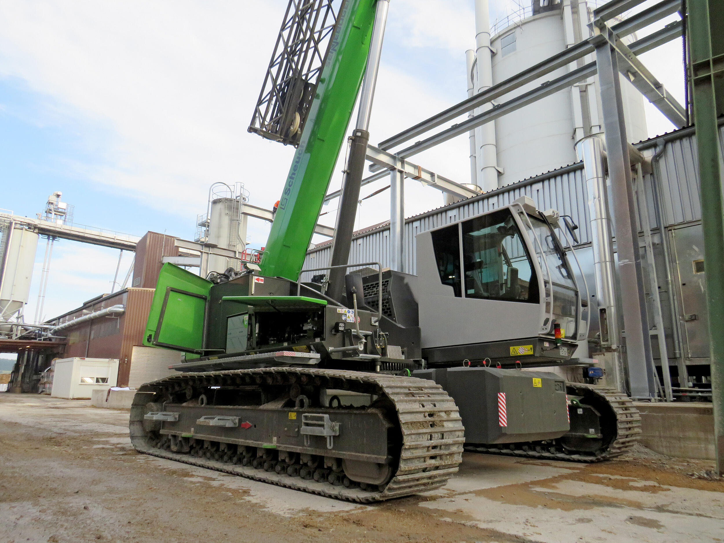 Raupen-Teleskopkran Sennebogen 653 R für ante-Holz in Bromskirchen-Somplar