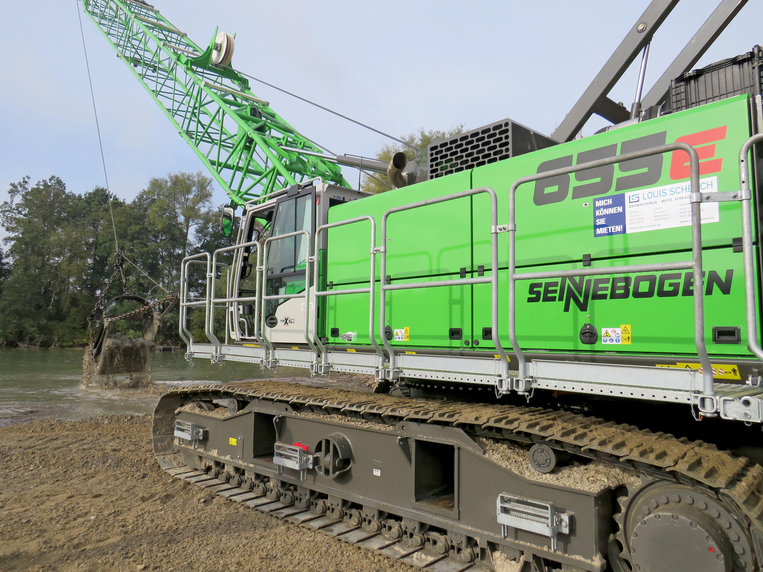 Sennebogen Seilbagger 655 E mit Schleppschaufel im Einsatz bei Firma Schlotmann in Hövelhof